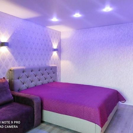 Стильная Vip Квартира В Центре Shostka Exteriör bild