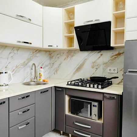Стильная Vip Квартира В Центре Shostka Exteriör bild