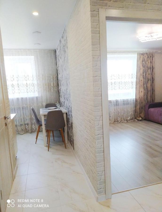 Стильная Vip Квартира В Центре Shostka Exteriör bild